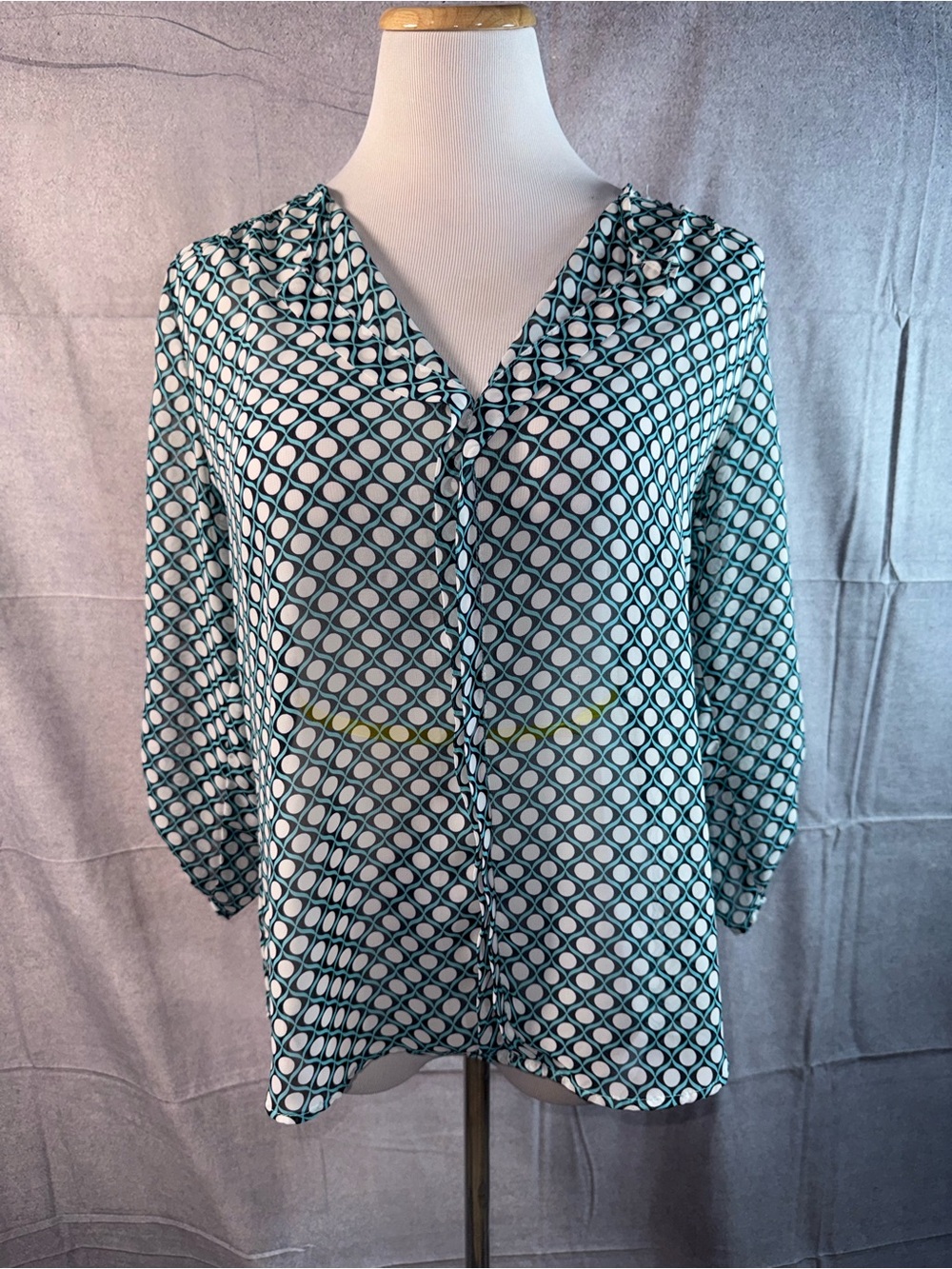 1336-MOD Lusive Geometric V-Neck Blouse in Teal and White